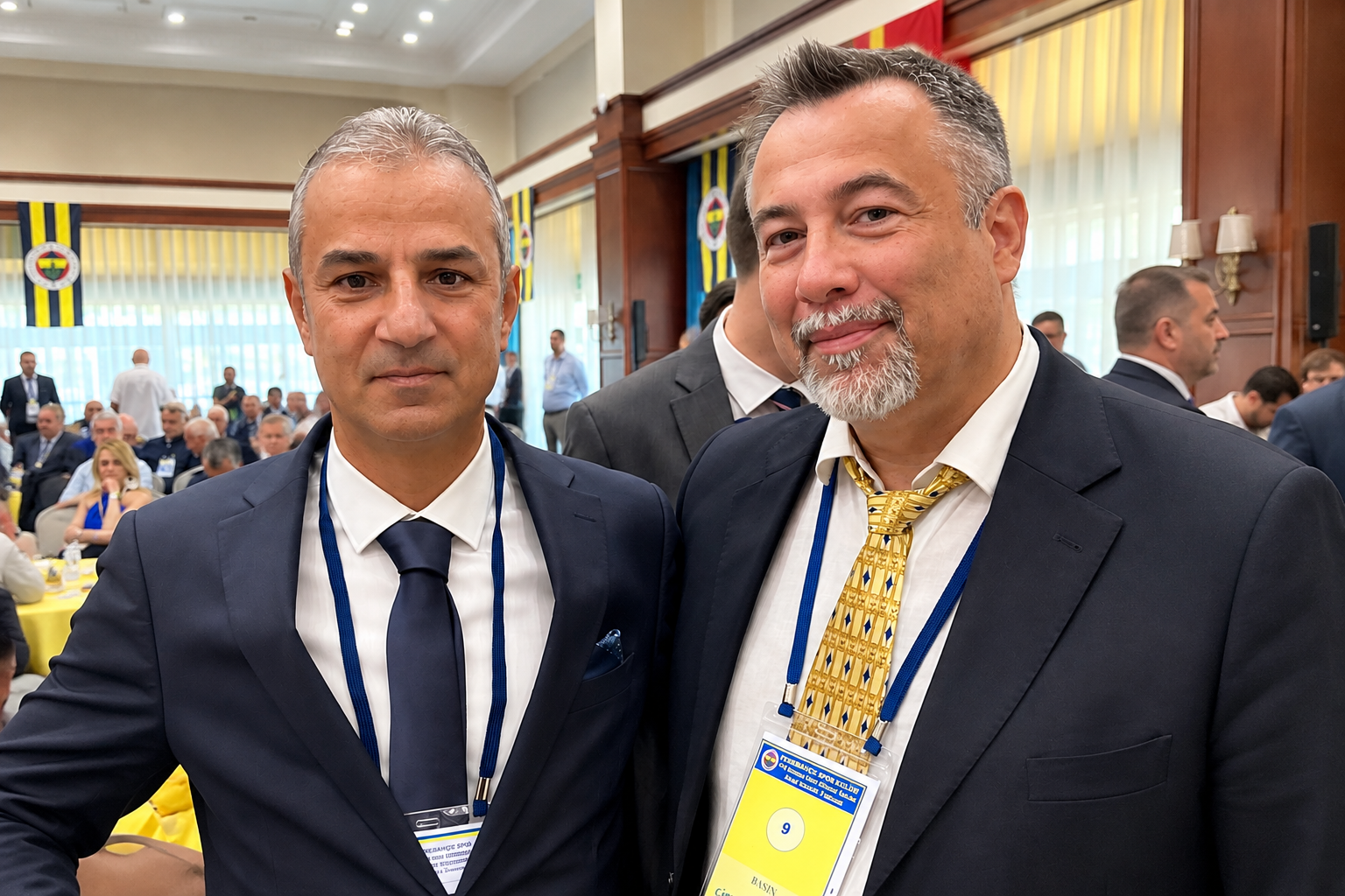Fenerbahçe Futbol Direktörü Oğuz Çetin, Can Bartu Tesisleri’nden ayrıldı. İsmail