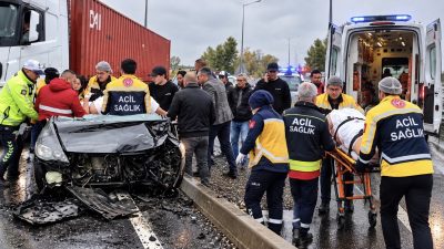 Tekirdağ’ın Bahçelievler Mahallesi’nde meydana gelen trafik kazasında, kontrolden çıkan otomobil