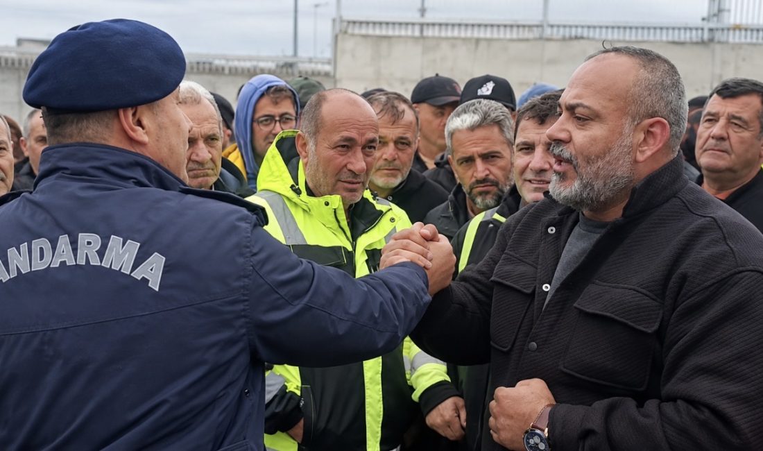 Demirkapı’da kontak kapatarak eylem yapan tırcılarla yetkililer arasında anlaşma sağlandığı